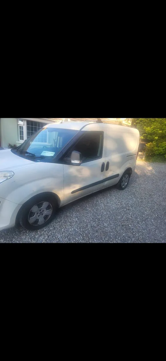 Small Van - Image 1