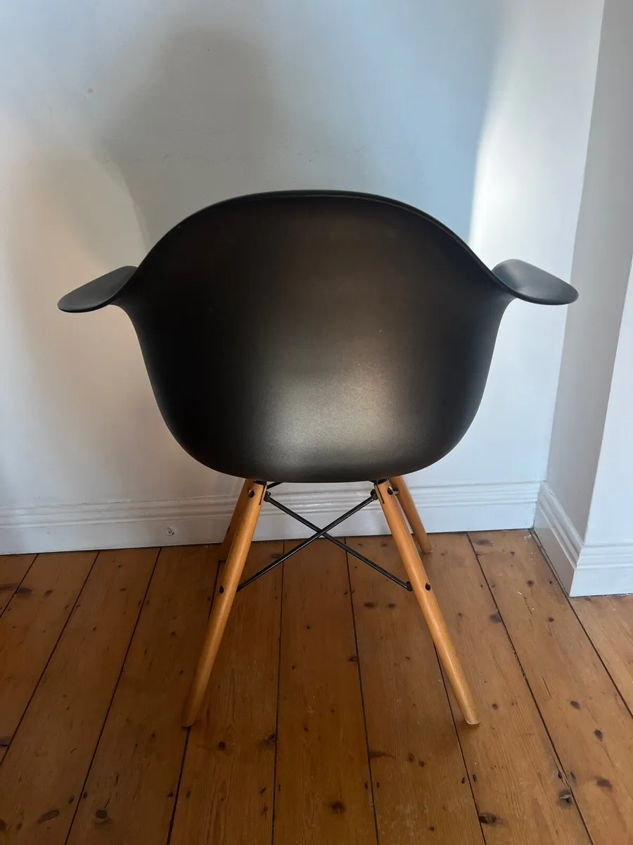 Eames style chair - Image 4