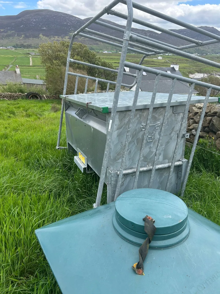Jourdain Creep Feeder - Image 1