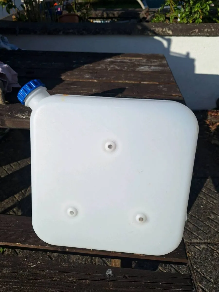 10 ltr water tank. - Image 2