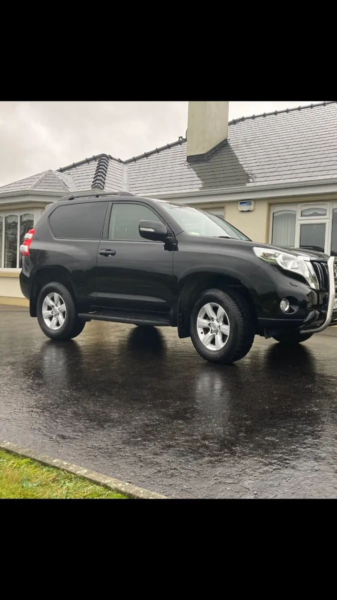 Toyota Land Cruiser swb  mint with low kms - Image 1
