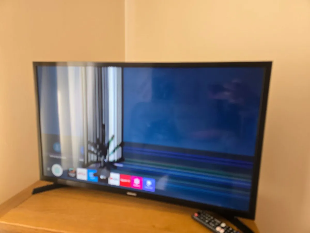 Television- Samsung 32 inch Smart TV - Image 3