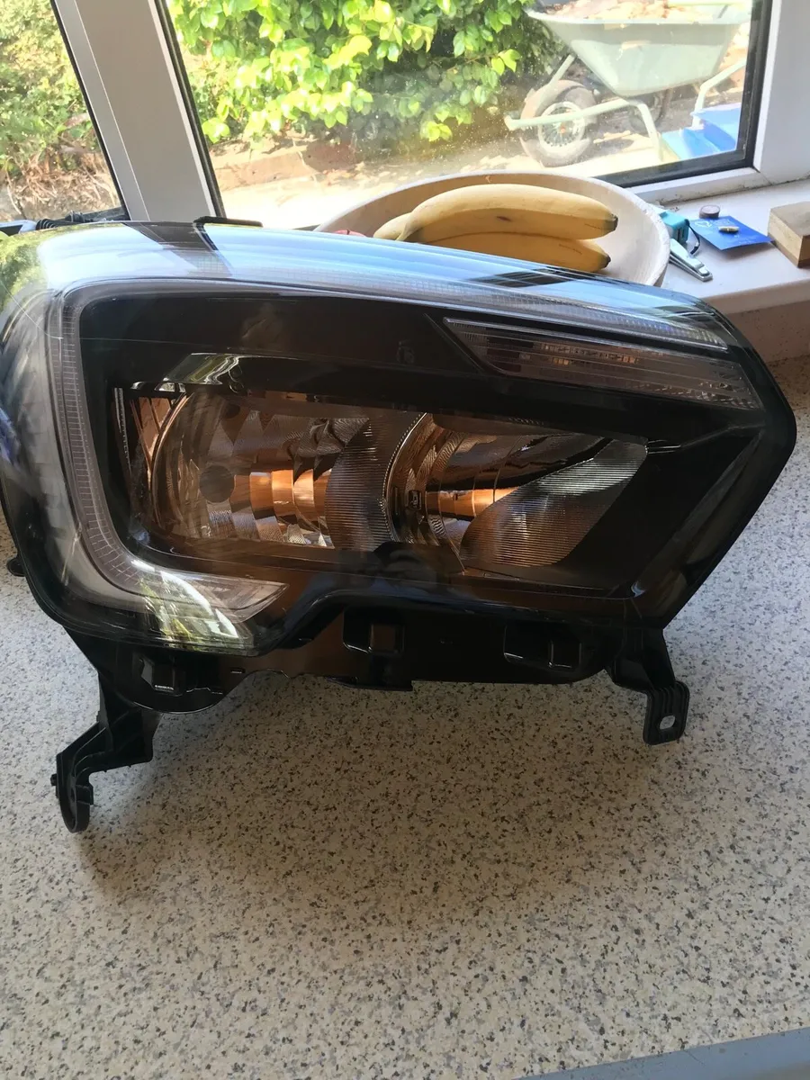 Renault master headlamp