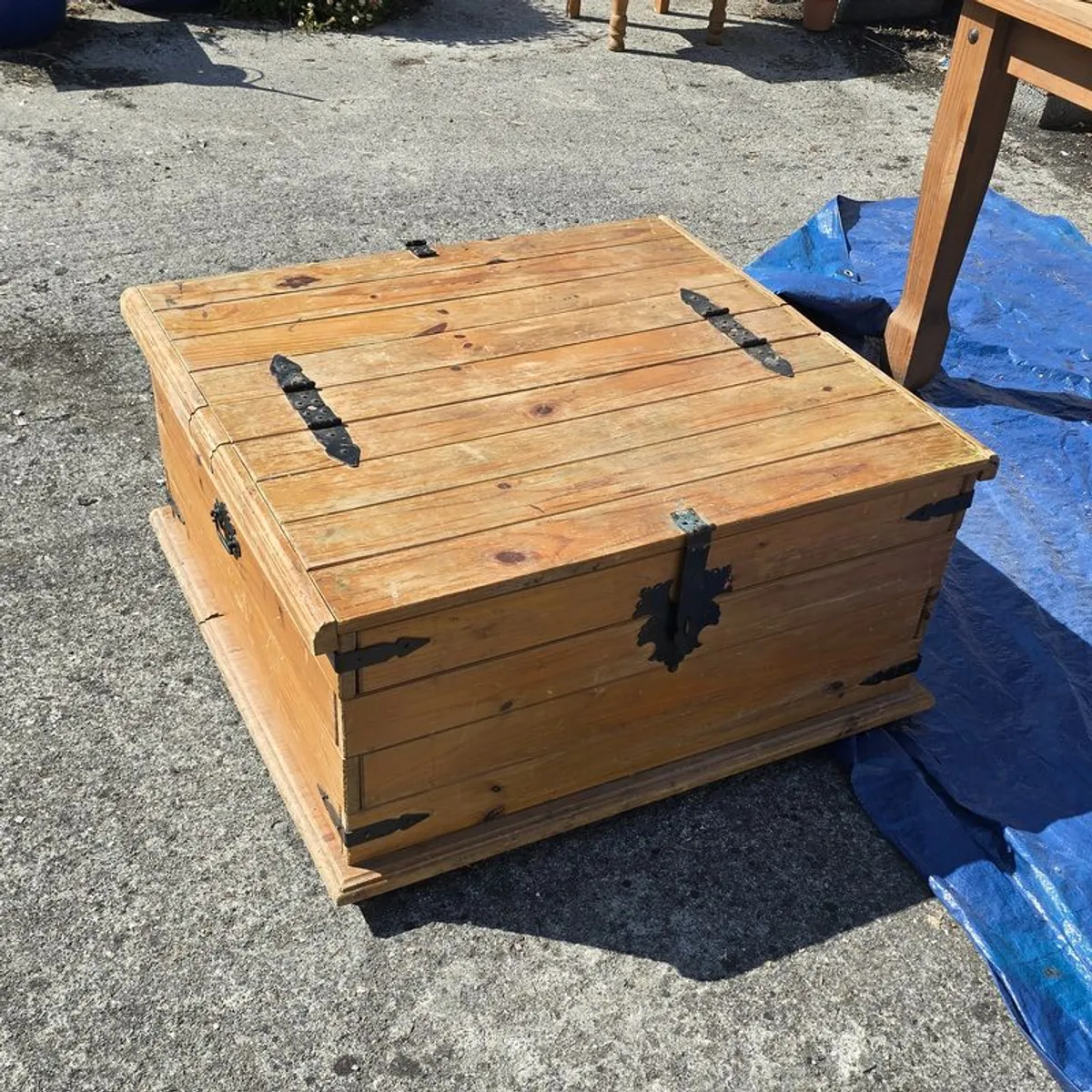 Lockable Coffee Table Chest - Image 1