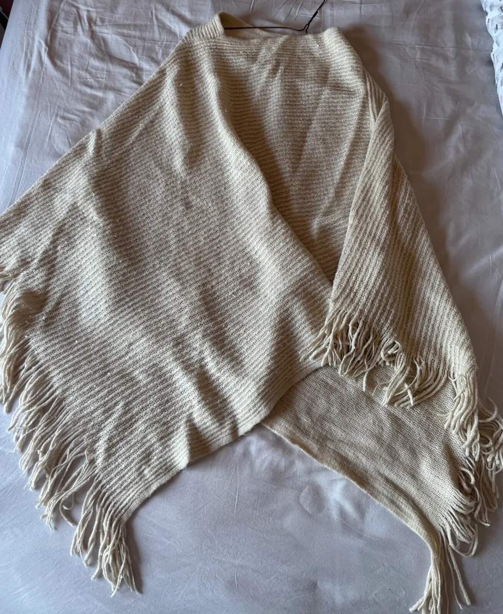 Maternity ponchos - Image 1