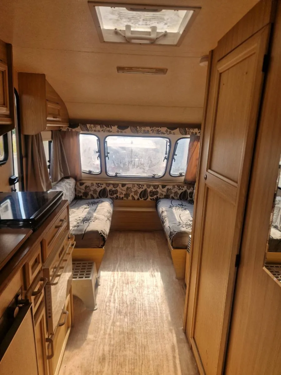 Caravan - Image 4