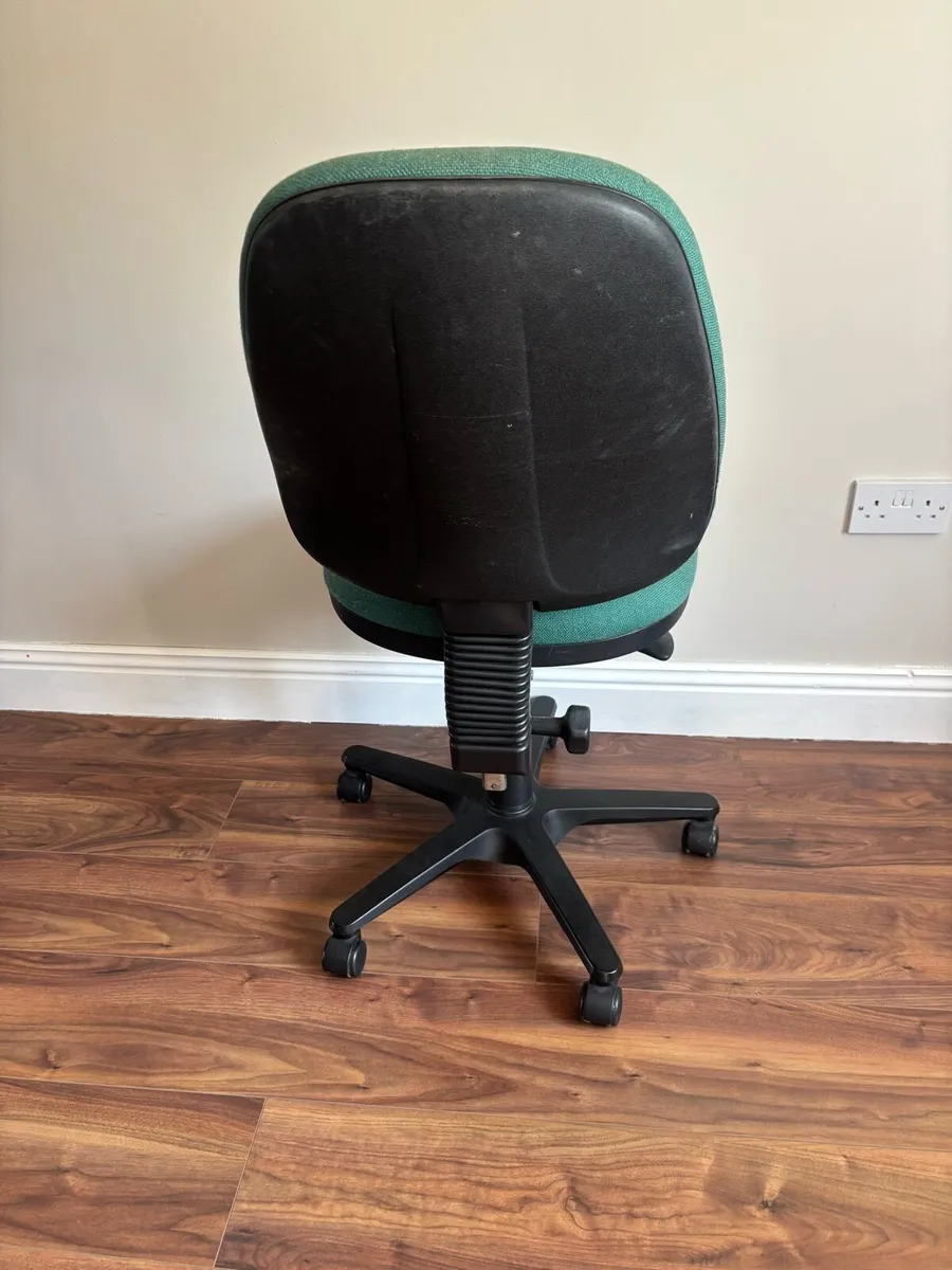 Office chair - Image 4