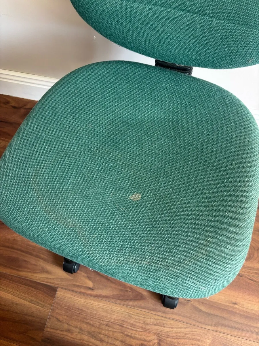 Office chair - Image 2