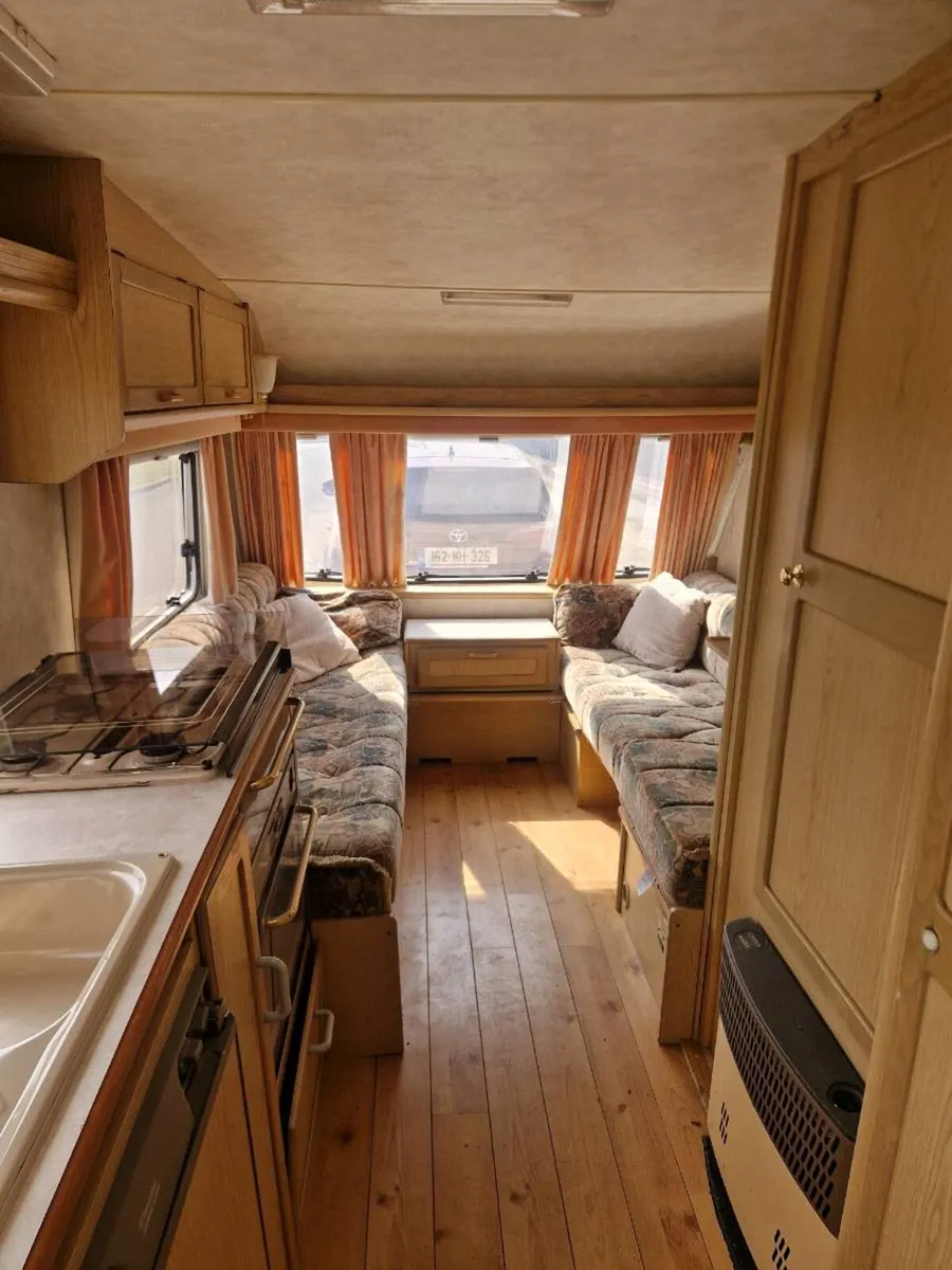 Caravan - Image 4