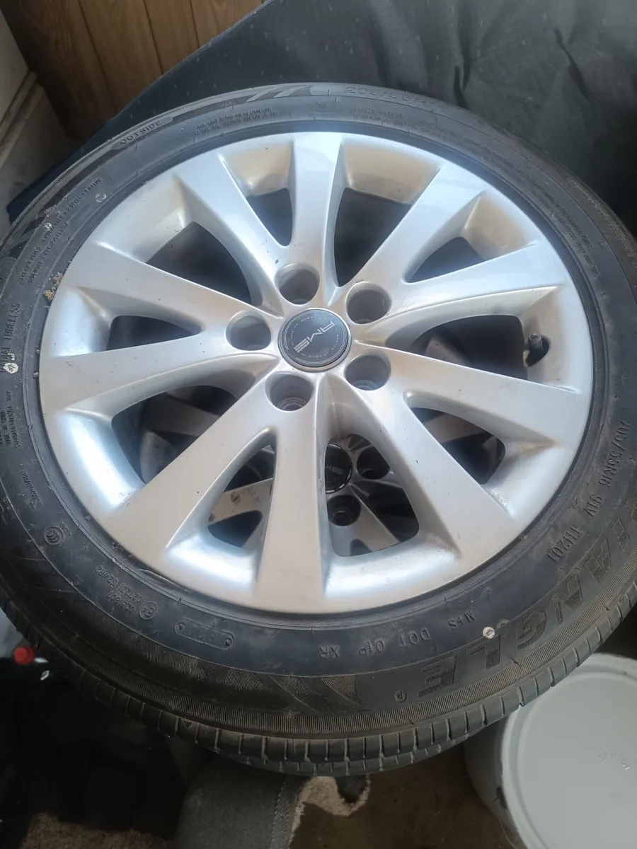 Alloy wheels and Tyres Peugeot partner - Image 1