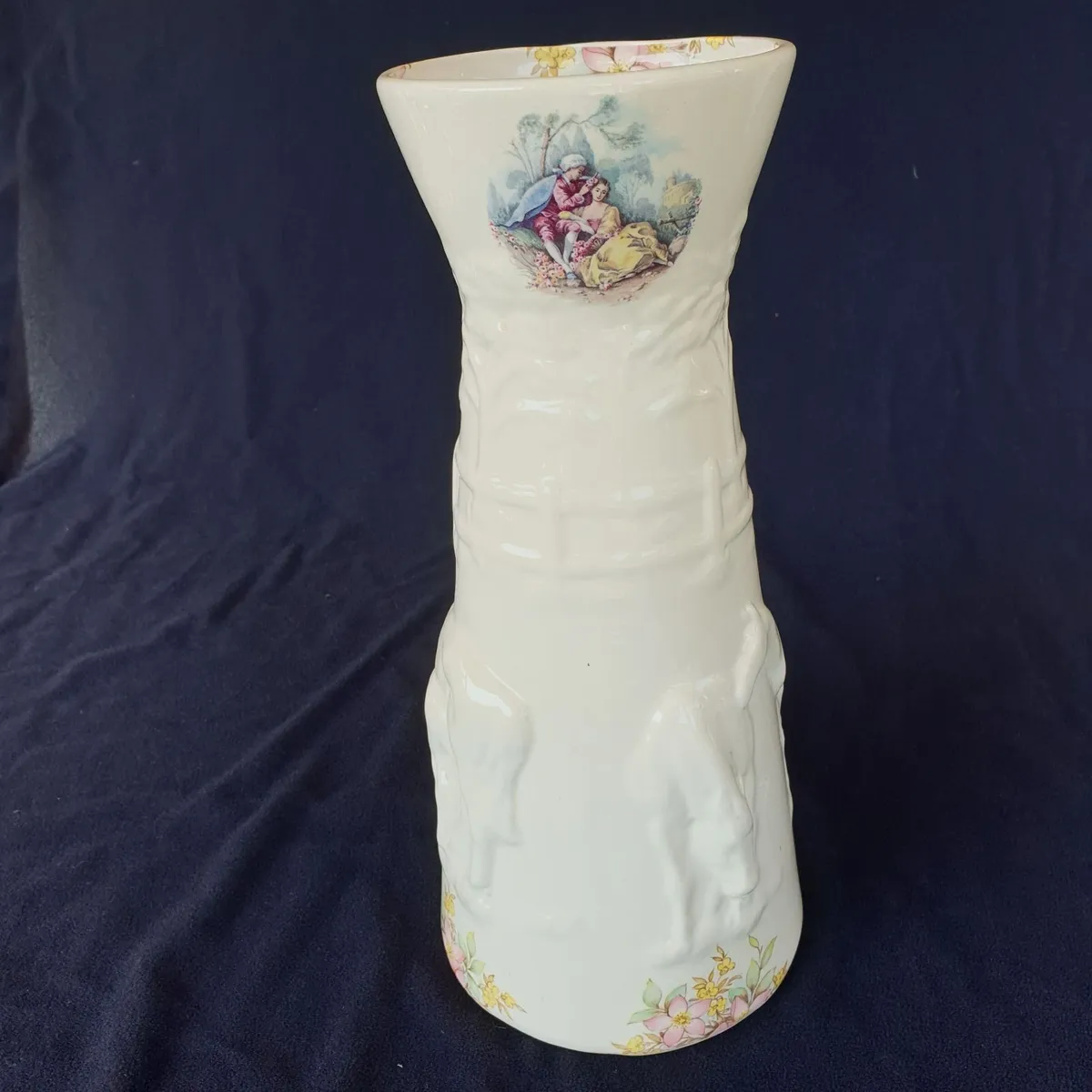 Gorski design vase bone china made in Ireland - Image 3