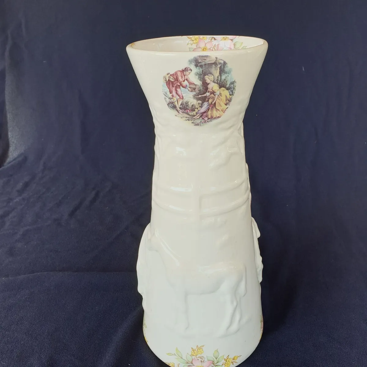 Gorski design vase bone china made in Ireland - Image 4