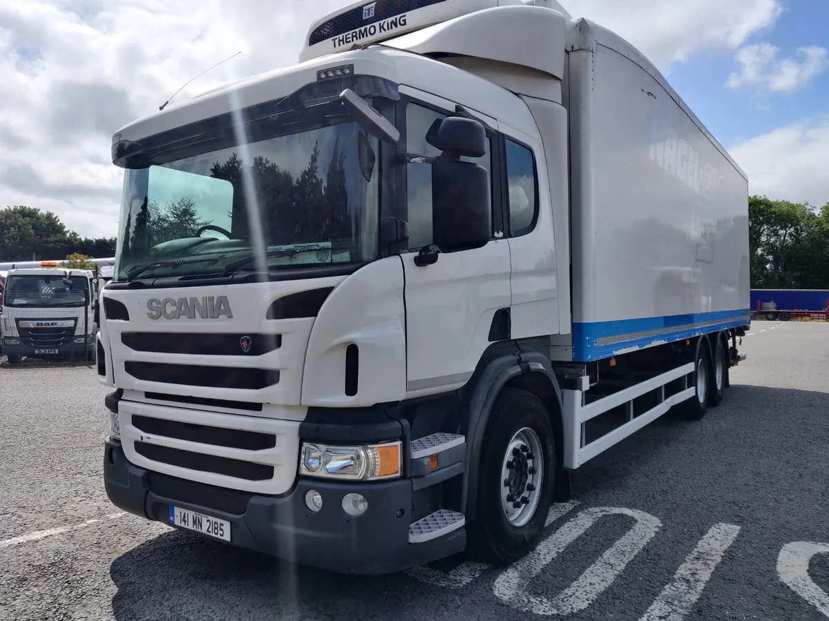 2014 Scania P280 sleepercab, 6X2, 29ft fridge body - Image 4