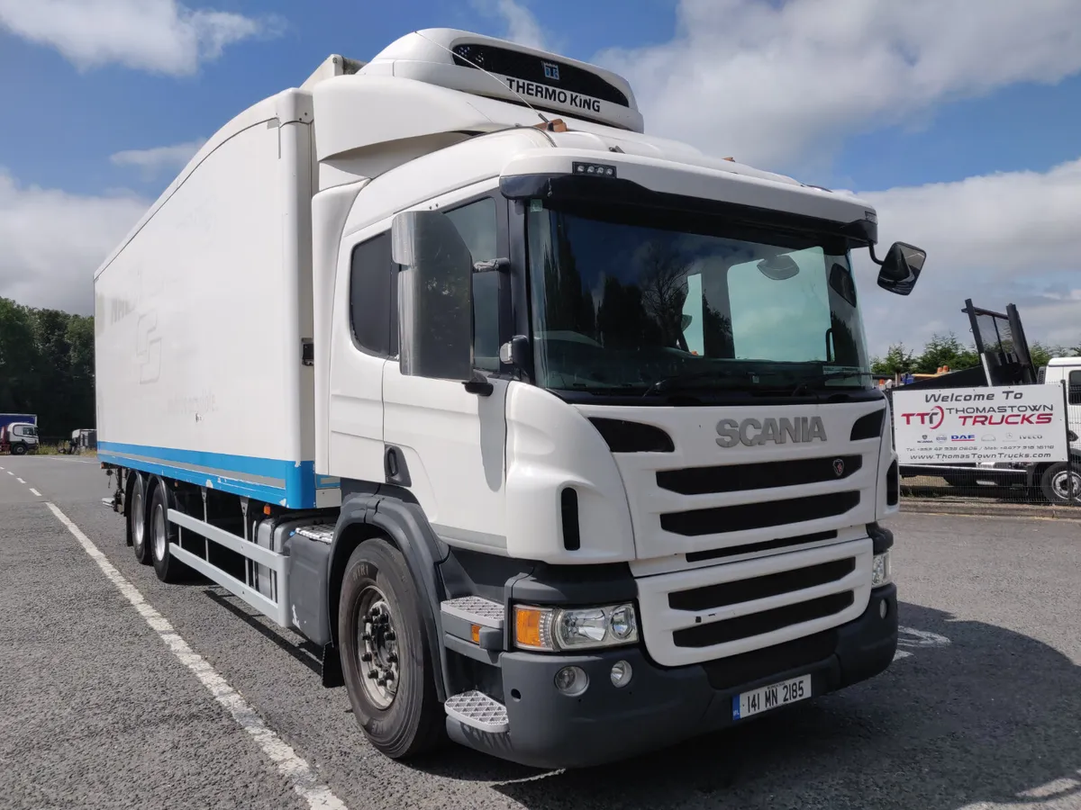 2014 Scania P280 sleepercab, 6X2, 29ft fridge body - Image 3