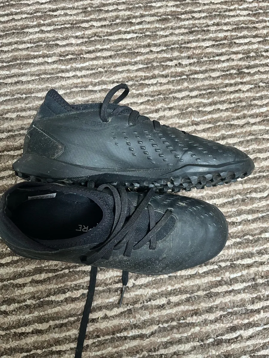 Boys astroturf boots - Image 1