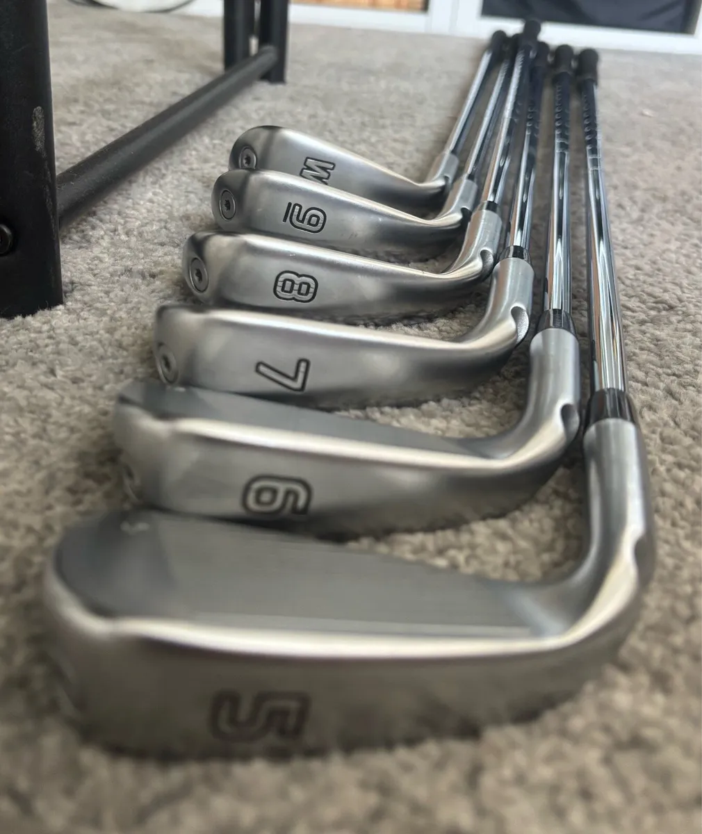 Ping Irons Set G425 5-PW - Image 2
