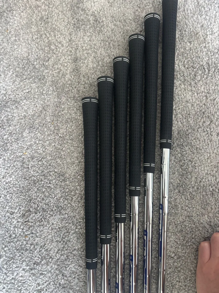 Ping Irons Set G425 5-PW - Image 4