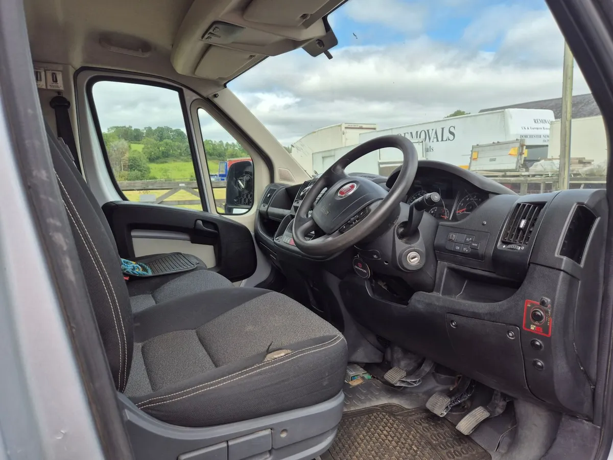2018 Fiat Ducato 3.5 ton pickup with tail lift - Image 4
