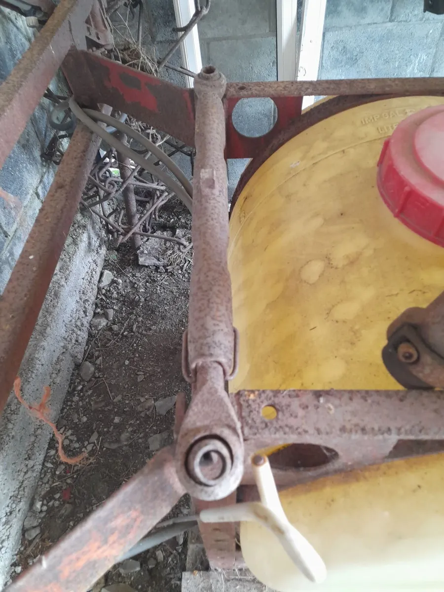 Hardy 200ltr sprayer  and spares - Image 4
