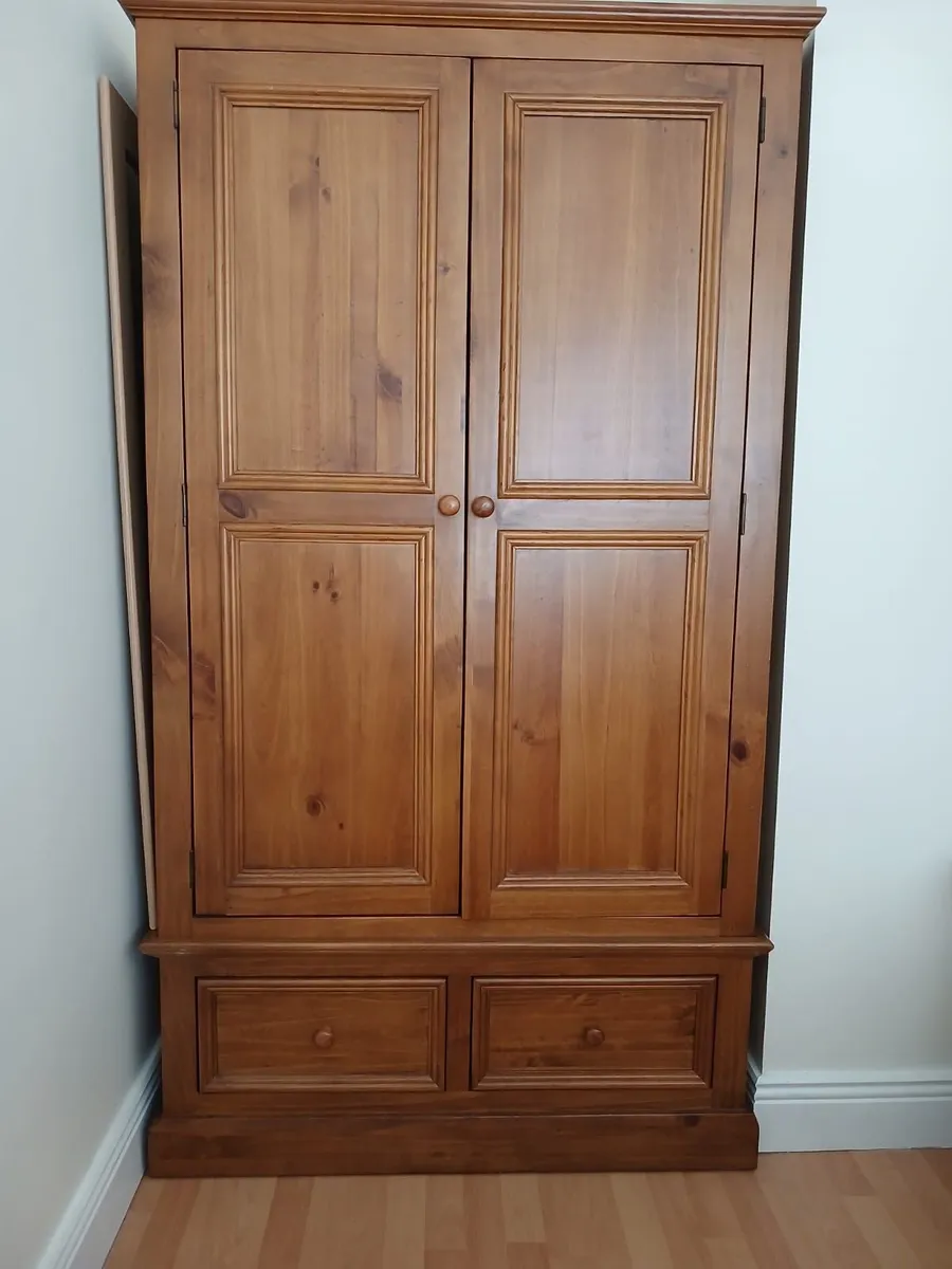 Wardrobe and matching chest of drawer. Solid Wood - Image 1