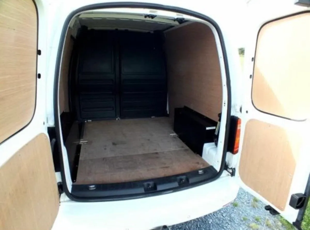 Volkswagen Caddy - Image 4