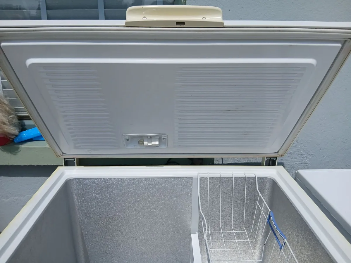 Condensed dryer and freezer - Image 3