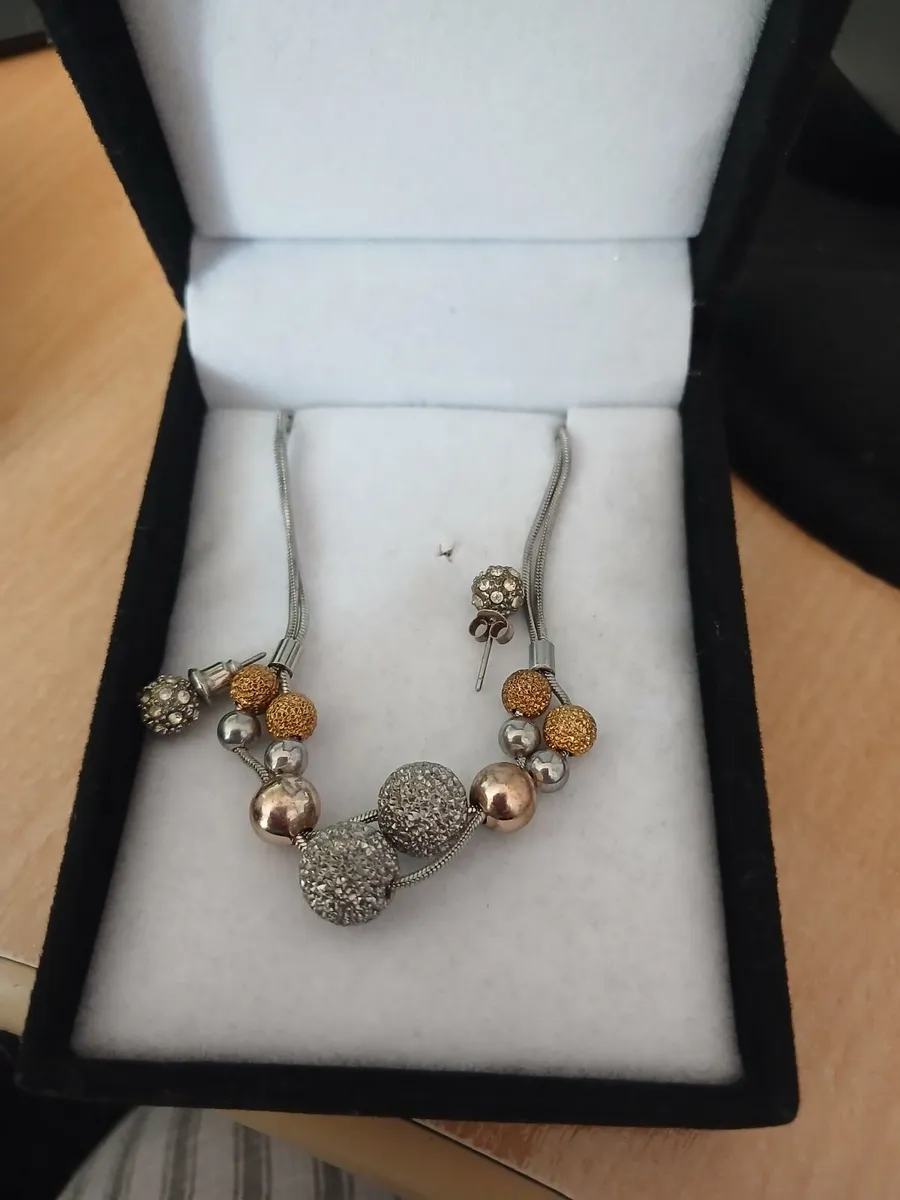 Jewellery - Image 2