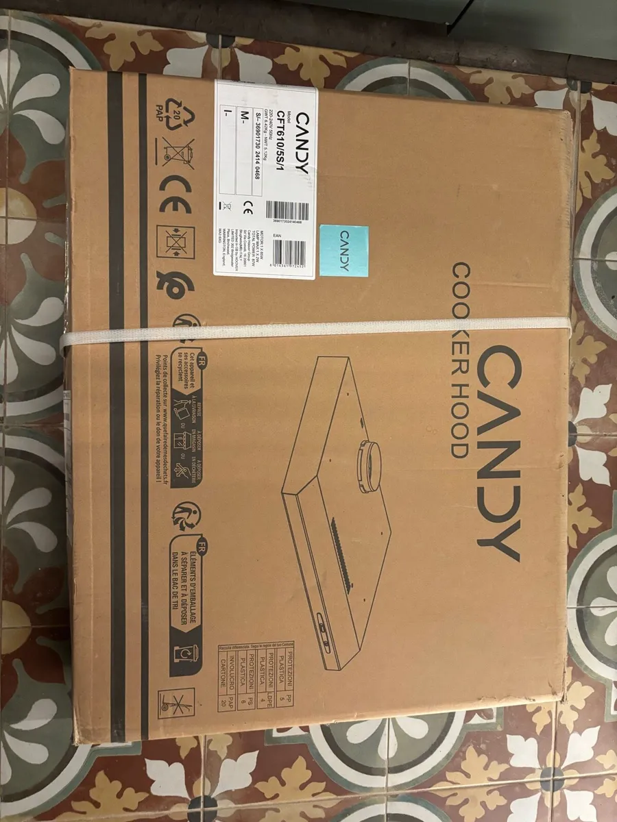 Cooker hood extractor