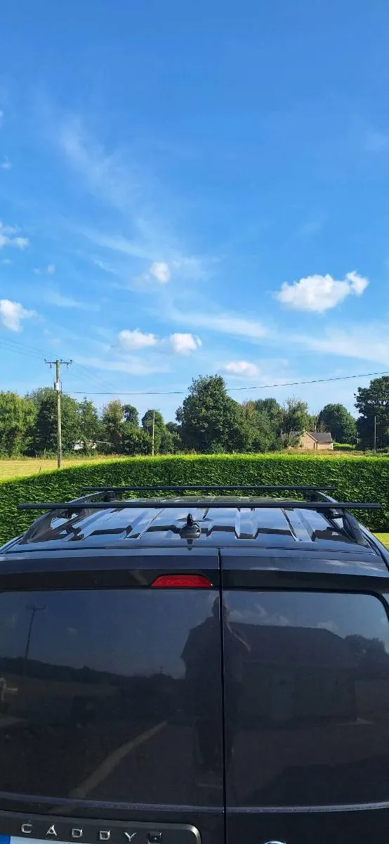 Roof cross bars - Image 1
