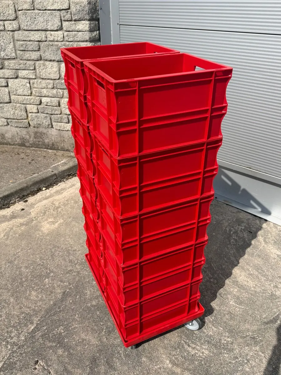 10x storage boxes & plastic dolly on wheels - Image 3