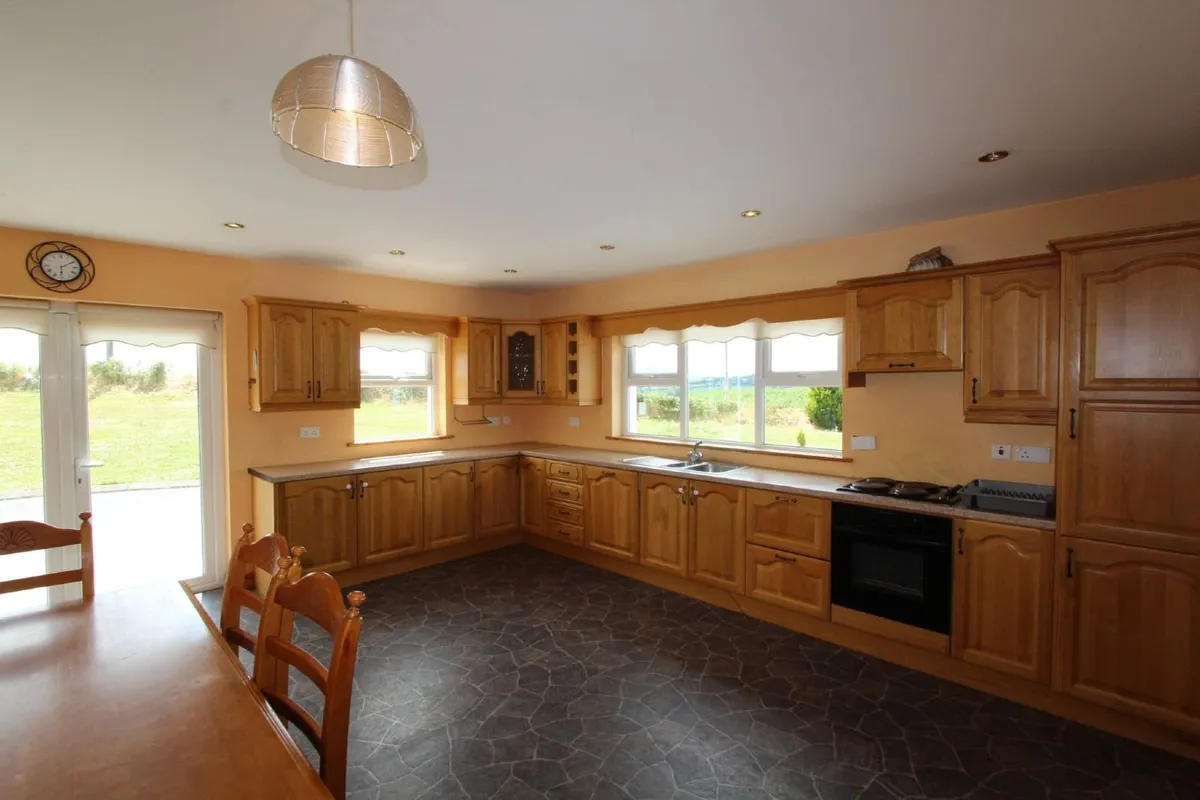 Solid wood kitchen