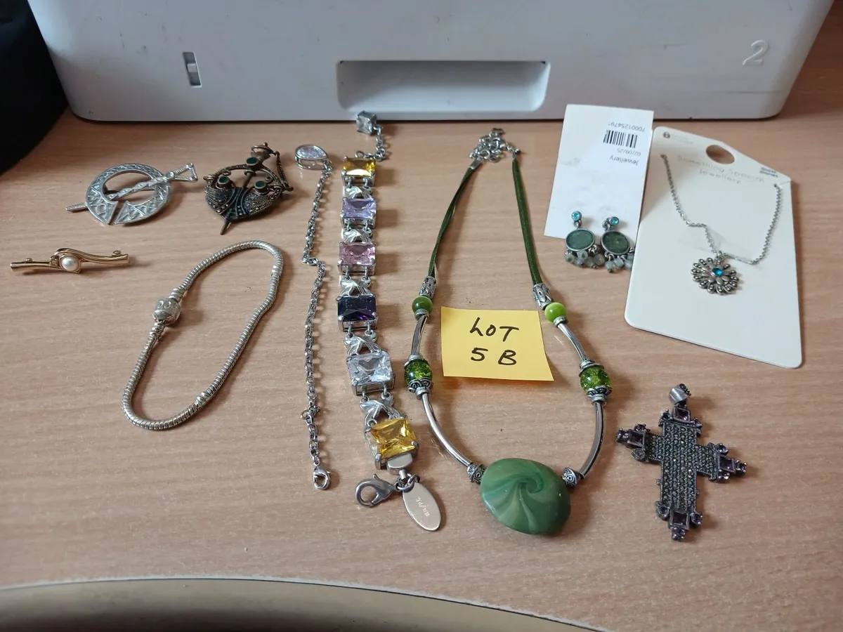 Jewellery - Image 2