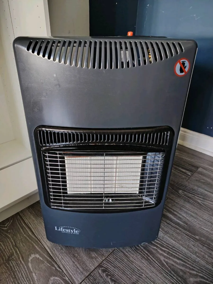 Gas heater - Image 1