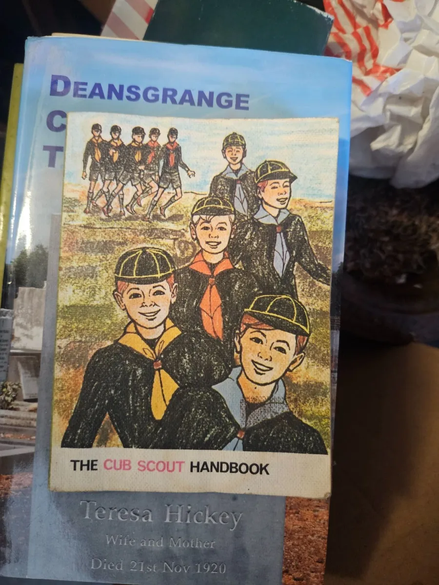 Vintage Club Scouts Handbook 1970 - Image 1