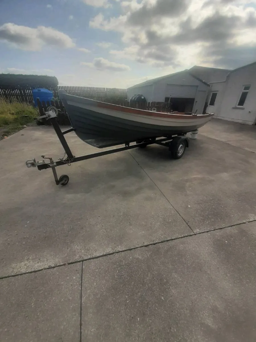 DC lake boat - Image 2
