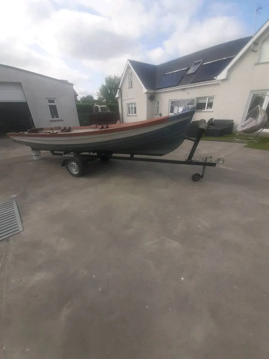 DC lake boat - Image 4