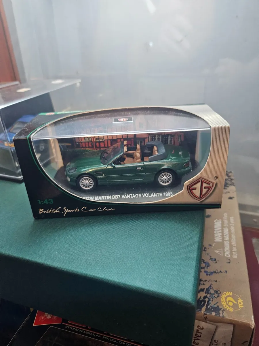 Corgi MG