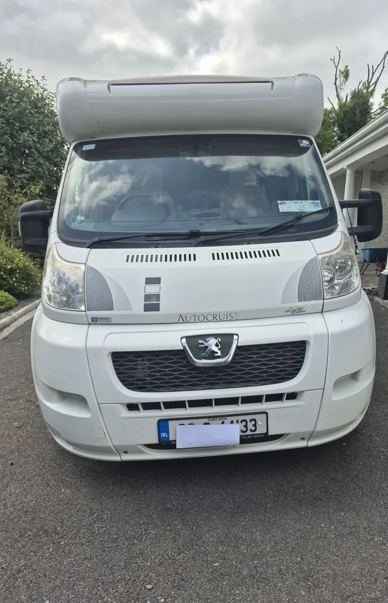 Campervan 2009 Peugeot Boxer Autocruise - Image 2