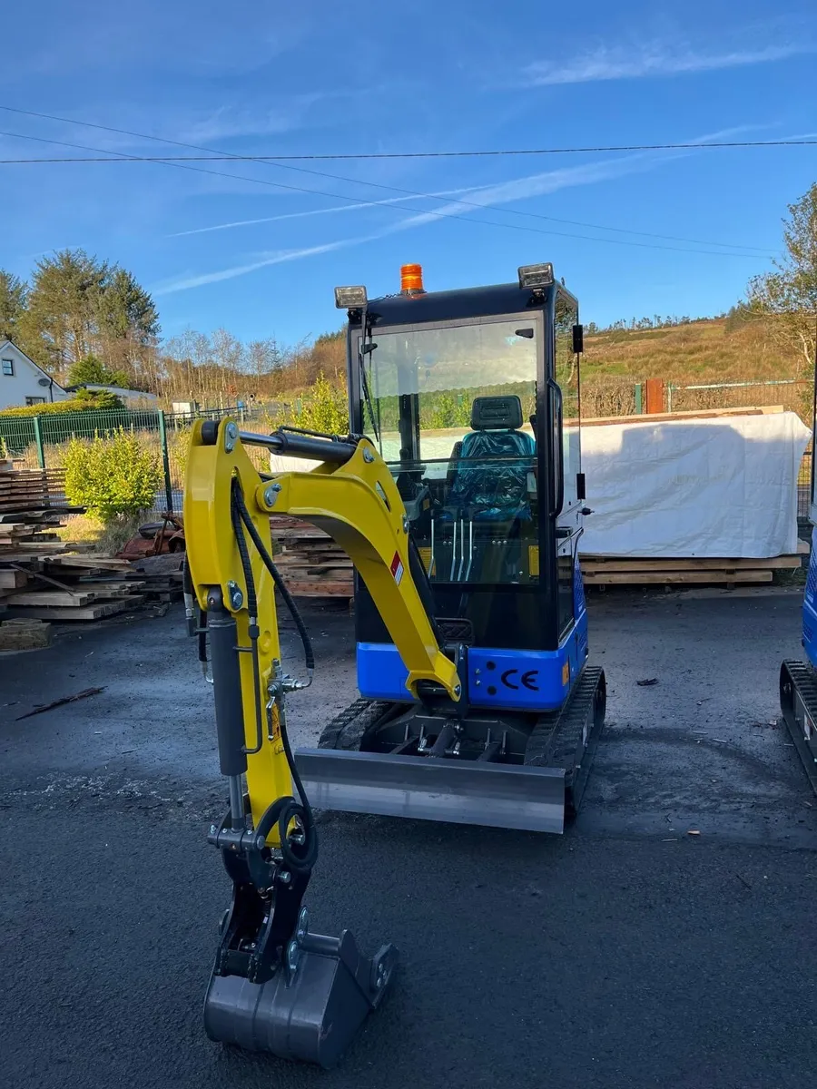 Mini Excavator 1.8Ton - Image 1