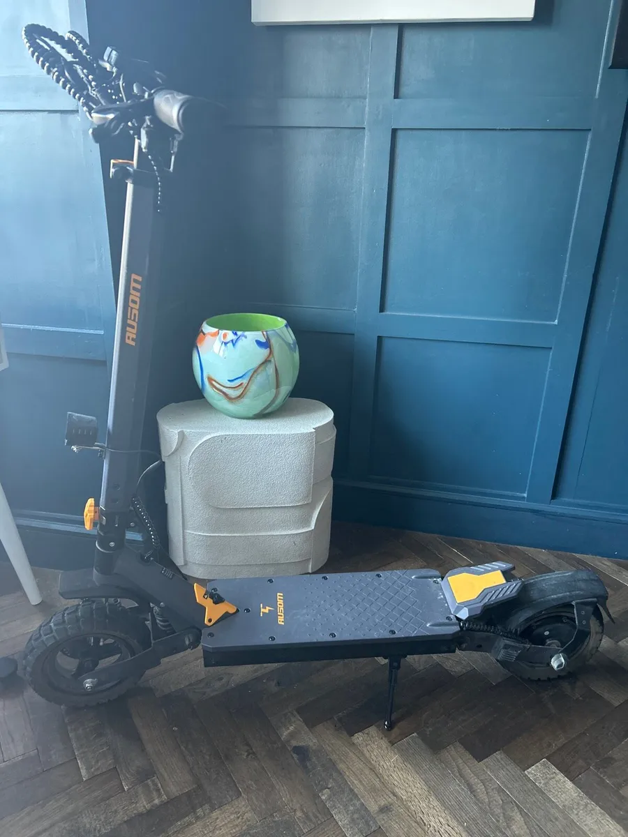 Ausom l1 e scooter - Image 1