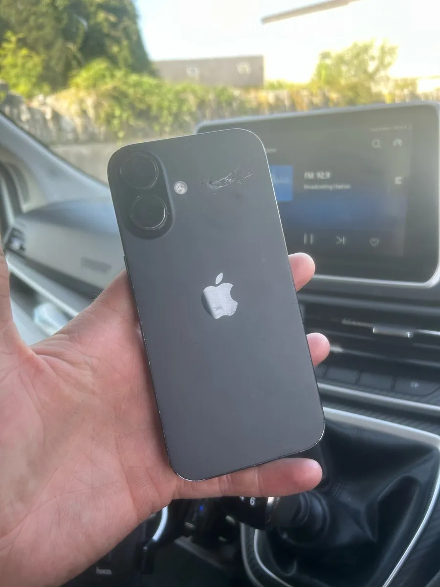 iPhone 16 black uncooked 128Gb - Image 3