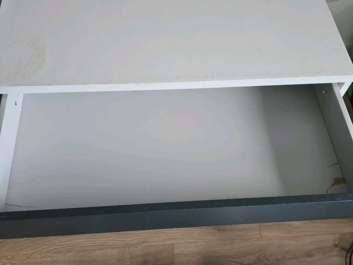 White desk with drawer - Image 3