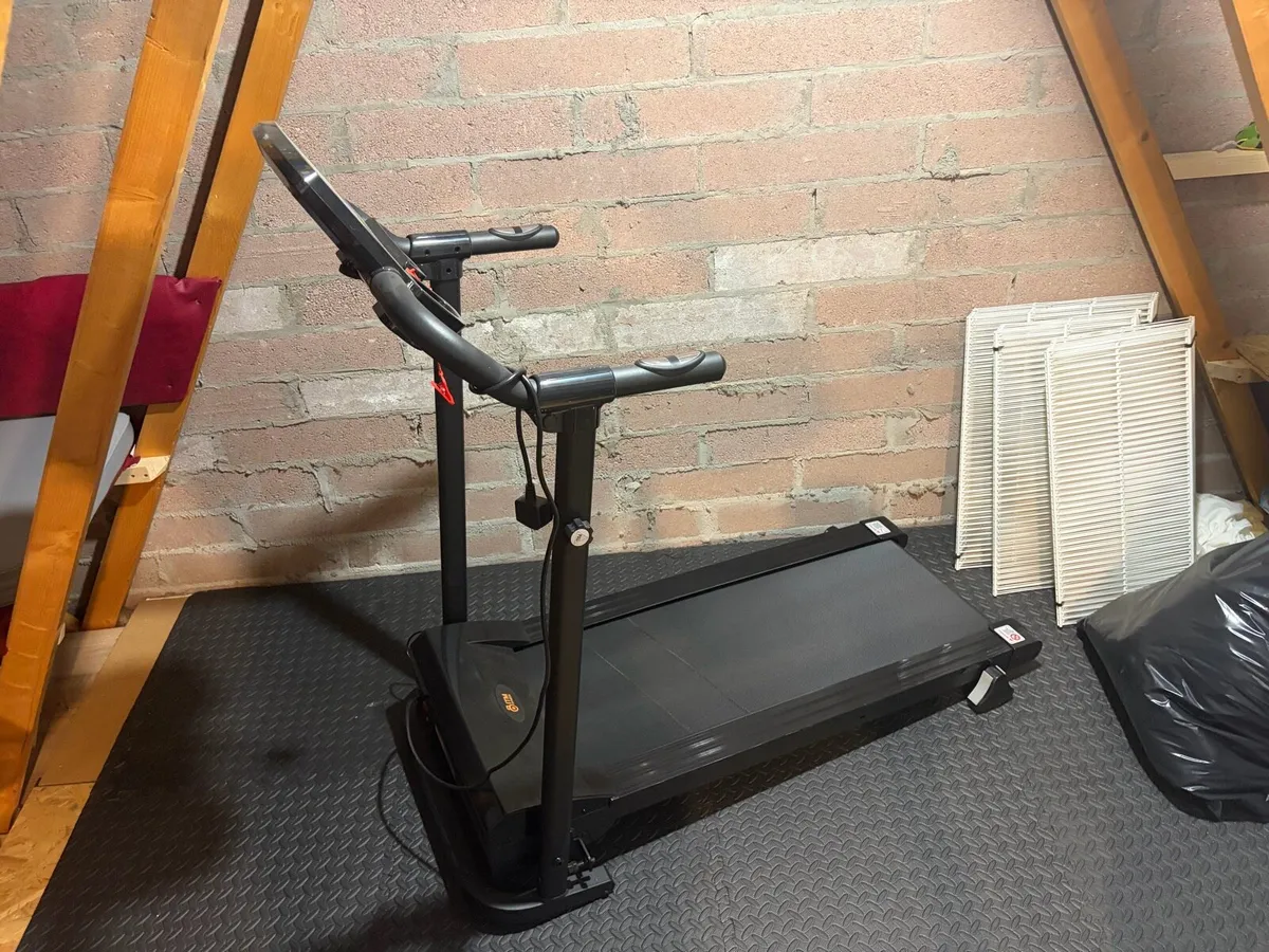 Foldable Treadmill - Image 1