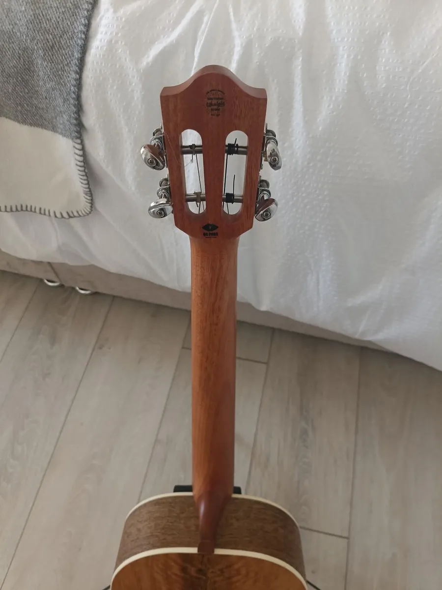 Flight Baritone Ukulele - Image 3