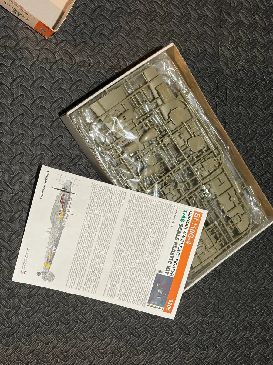 Several Model Planes, Tank, Soldiers, etc. - Image 4