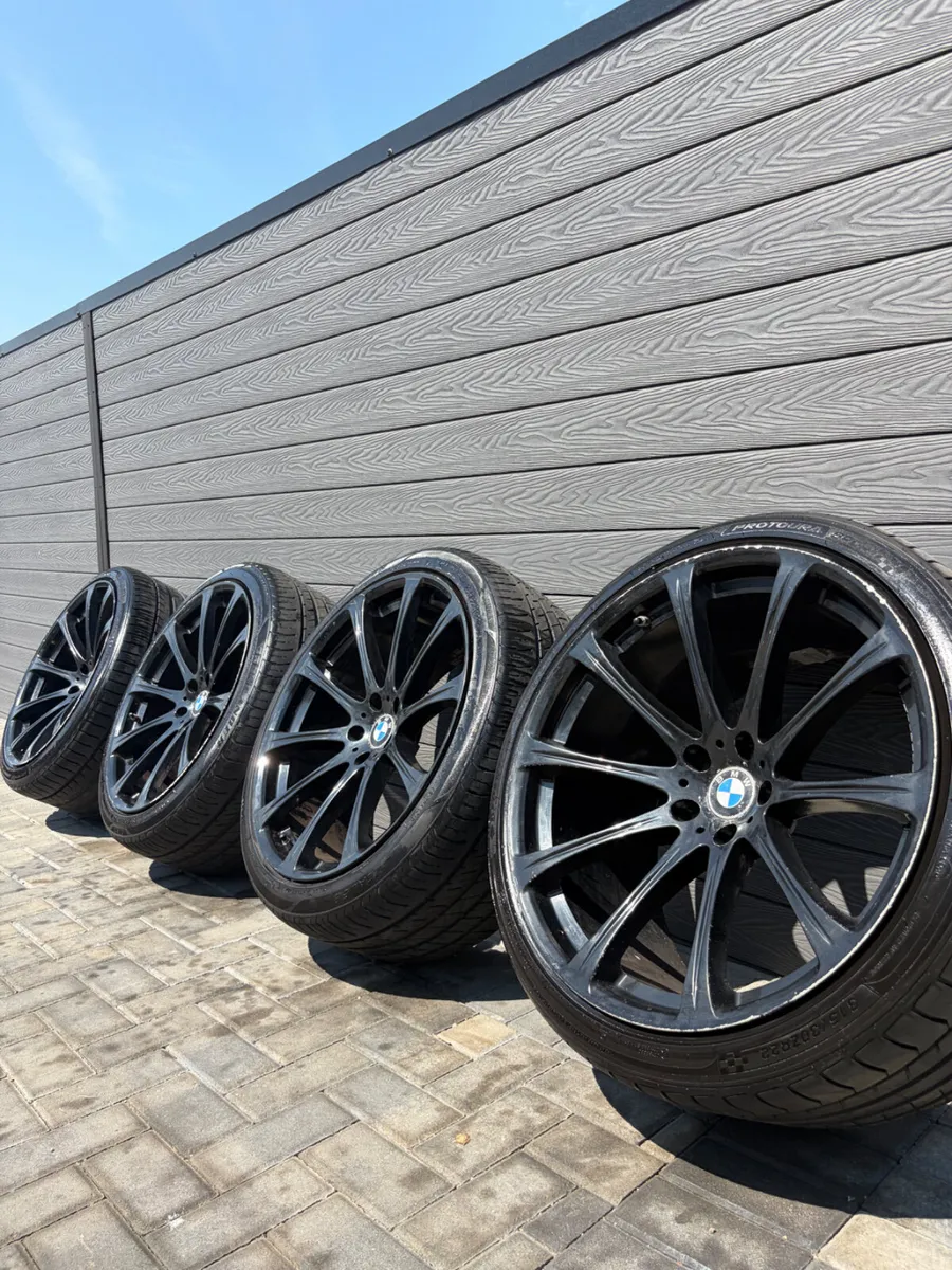 22” BMW X5 F15 ALLOY WHEELS & TYRES - Image 1