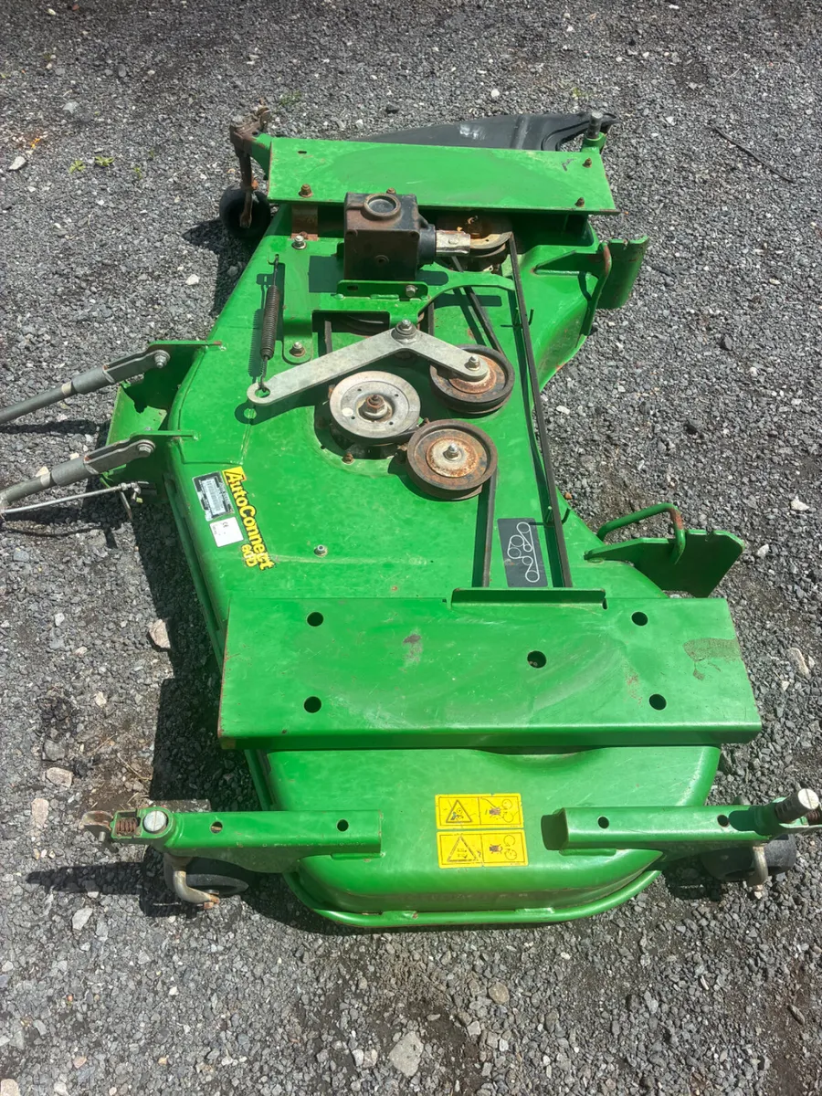John Deere mower deck - Image 3