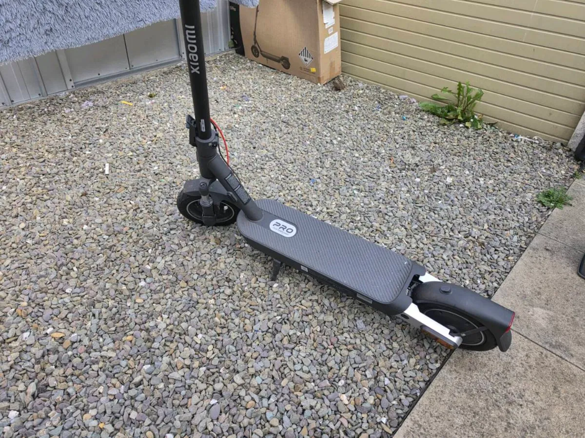 Electric scooter - Image 2