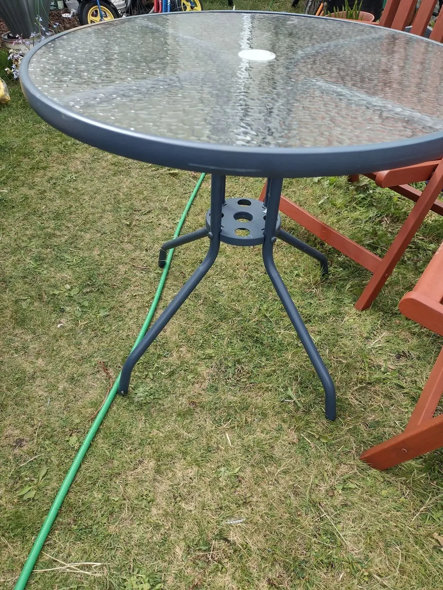 Heavy tempered Glass top garden/ patio table - Image 2