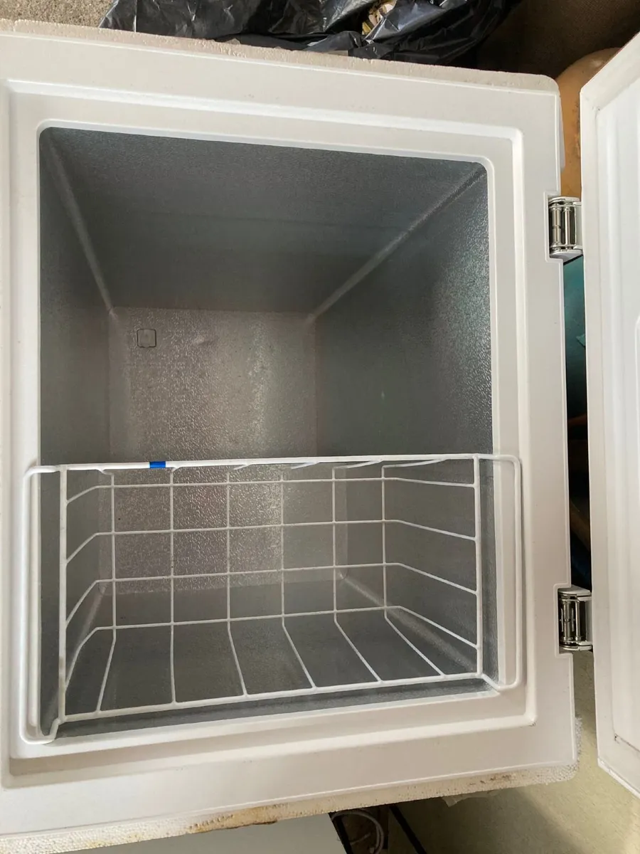 Powerpoint Chest Freezer - Image 2